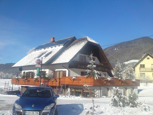 Отель Gostisce Uh- Planica Ратече Экстерьер фото